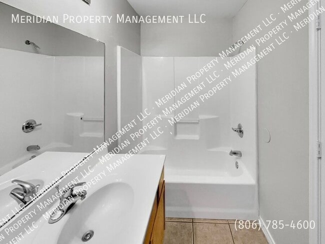 Building Photo - 515 N Brentwood-A