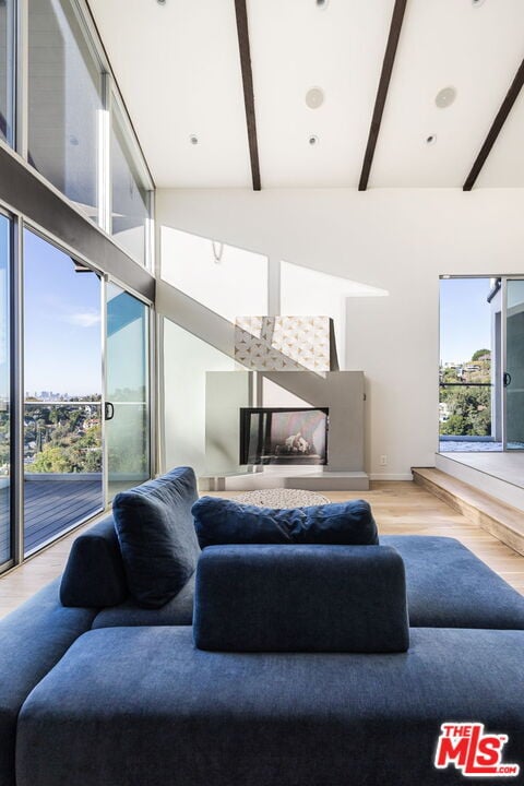 Building Photo - 5636 Tuxedo Terrace