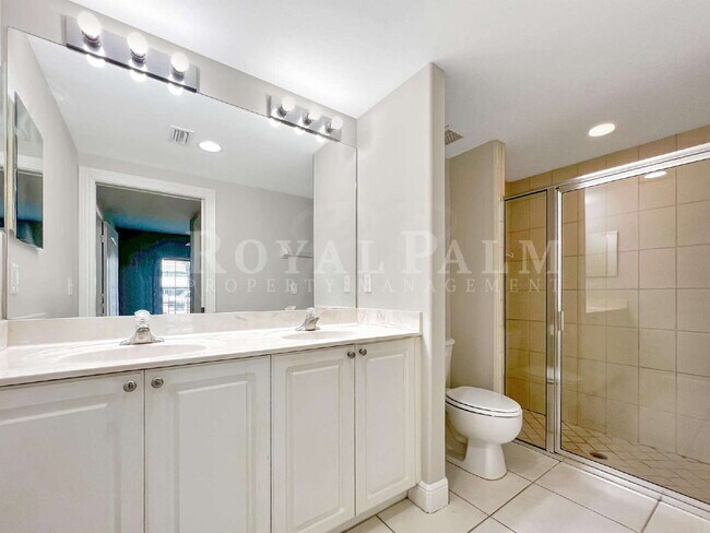 Building Photo - First-Floor 2 Bed, 2 Bath with In-Unit Washer & Dryer – Everyday Living Made Easy at Castilla Cir...