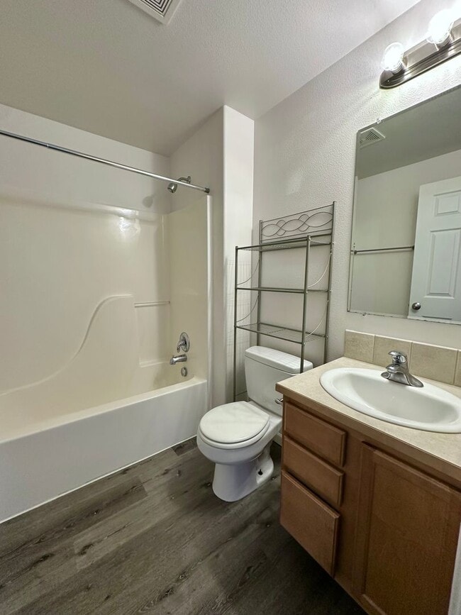 Building Photo - 3332 SW Metolius Meadow Ct