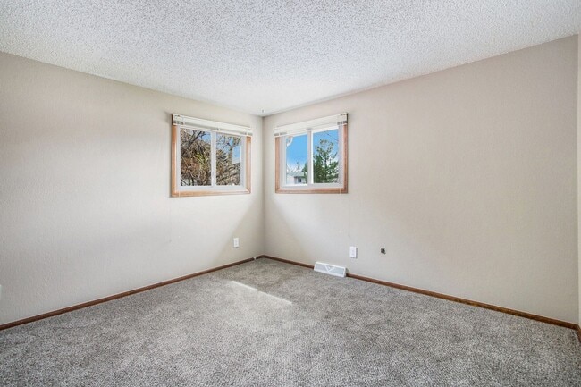Building Photo - 3 br, 2 bath House - 2514 Kittredge Drive