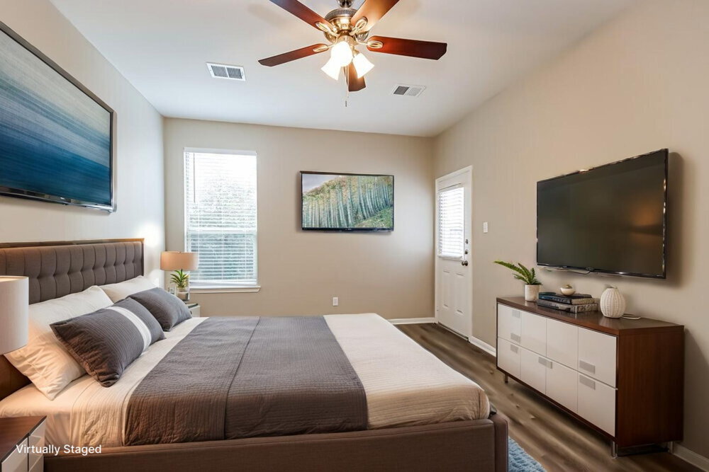 Building Photo - 17115 Amarose Dr