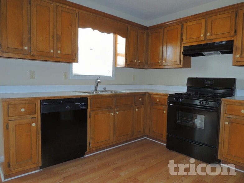 Building Photo - 2351 Boone Pl