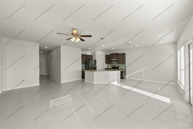 Building Photo - 725 Gingham Trl