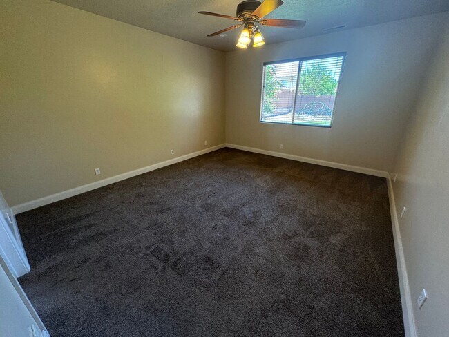 Building Photo - Great Home in LITTLE VALLEY!!!  Large yard!
