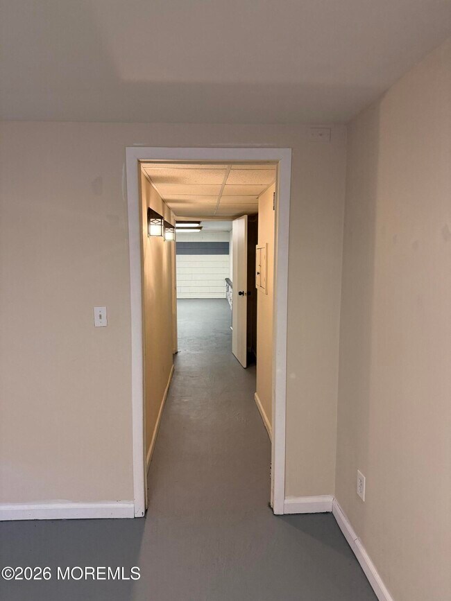 Building Photo - 340 Suburban Dr