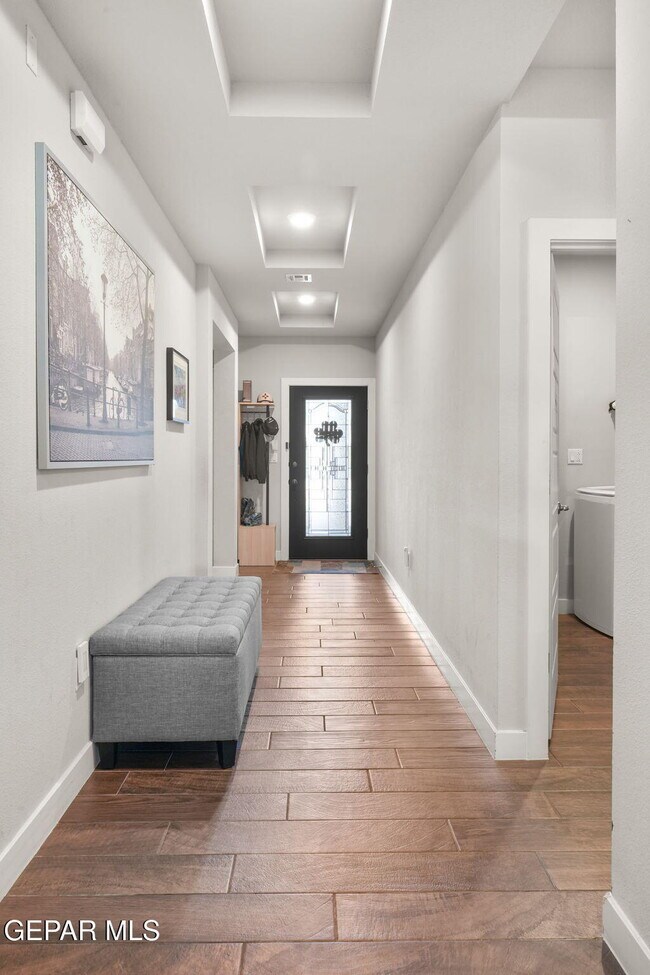 Building Photo - 14820 Mike a Mendoza Ave