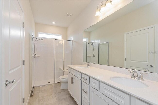 Building Photo - 2501 Southlawn Ln