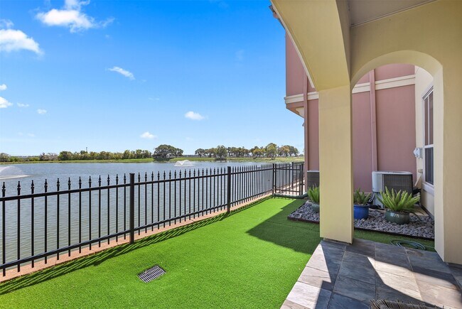 Building Photo - 17 Armand Shore Dr