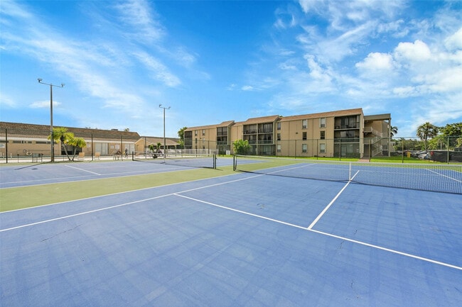 Building Photo - 7173 Orange Dr