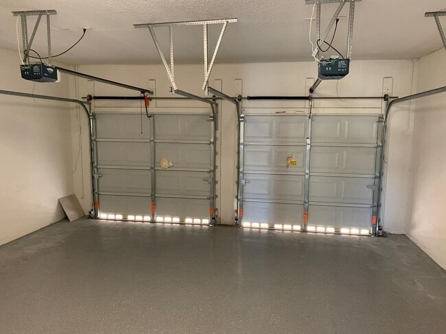 Building Photo - Beautiful Home in Aventura Isles