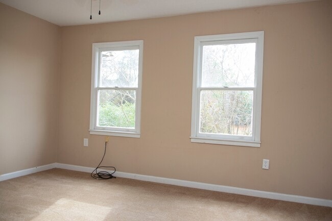 Building Photo - Half off first month rent move in special!
