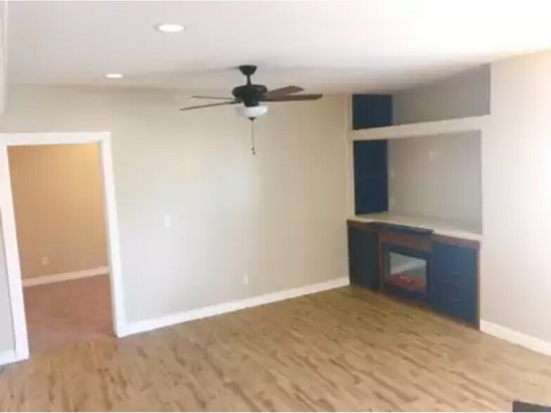 Building Photo - 15547 Thunder Gulch Dr