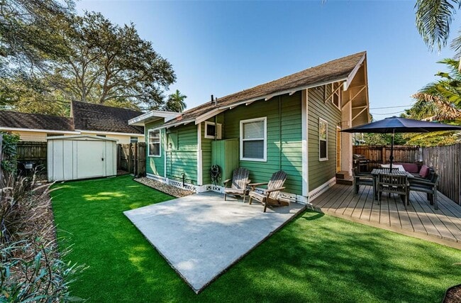 Building Photo - 1009 8th St N