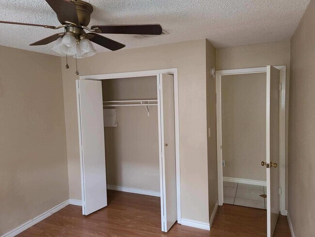 Building Photo - 4122 Baynard Dr