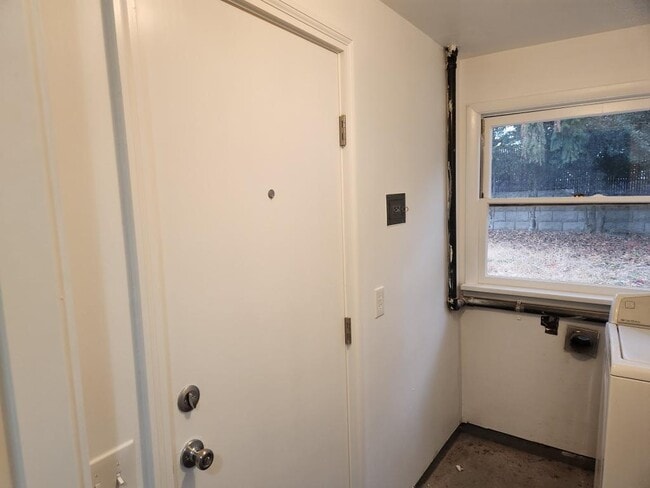 Building Photo - 16350 SE Vineyard Ln