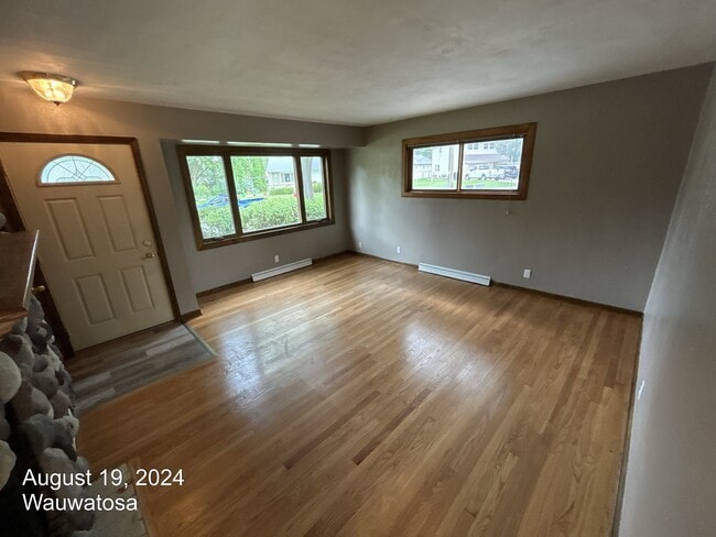 Building Photo - 9431 W Marion St