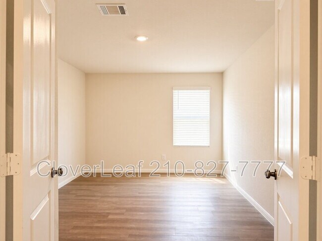 Building Photo - 7939 Dovers Den