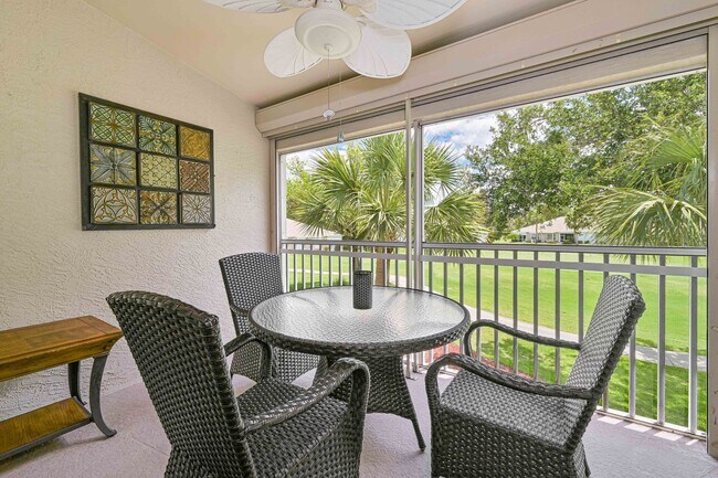 Building Photo - ** 2 Bed/2Bath + Den Condo FULLY FURNISHED...