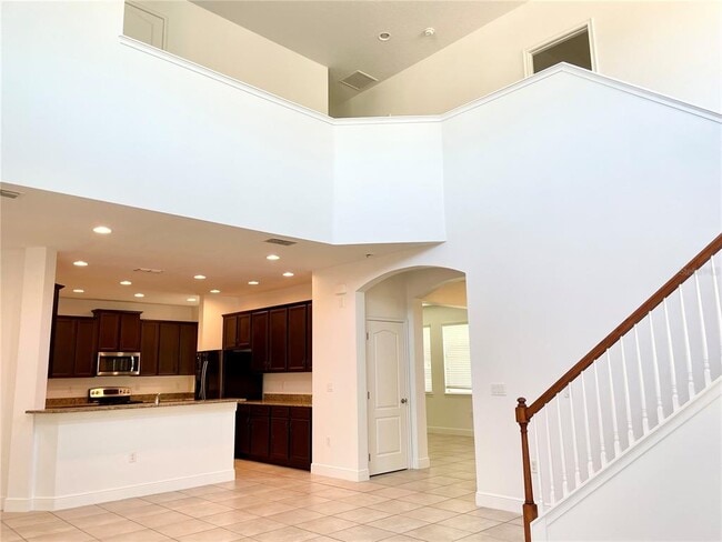 Building Photo - 7952 Hampton Lake Dr
