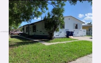 Building Photo - 401 SW 8th St