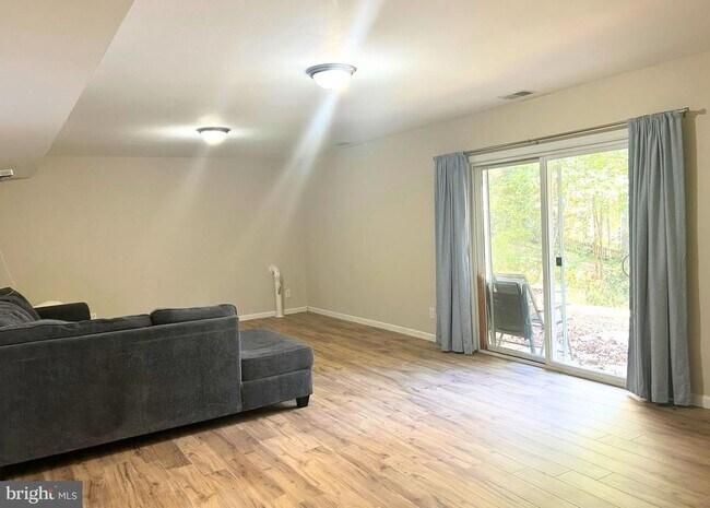 Building Photo - 12503 Toll House Rd