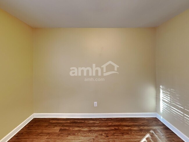 Building Photo - 7005 Count Fleet Ct