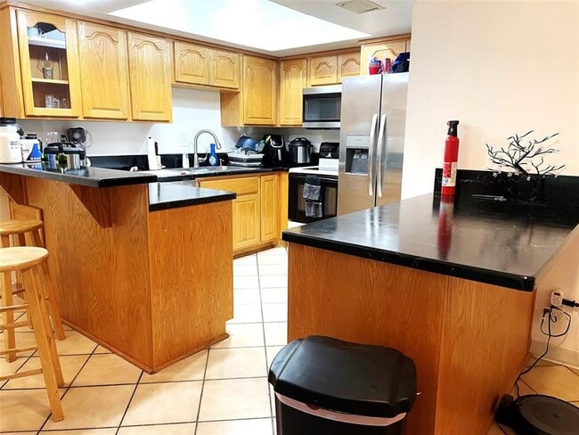 Building Photo - 42 Matador Ln