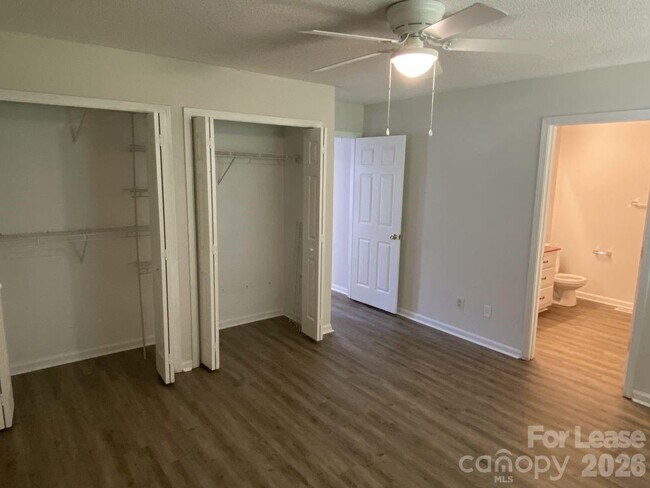 Building Photo - 3122 Periwinkle Ct