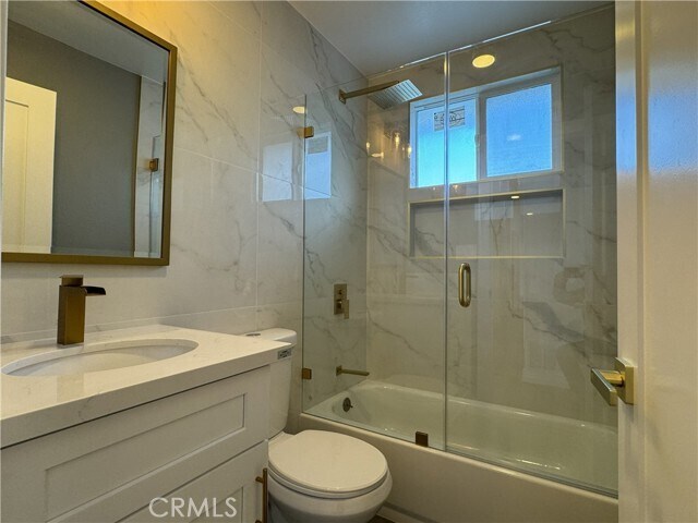Building Photo - 213 N Royal Pl
