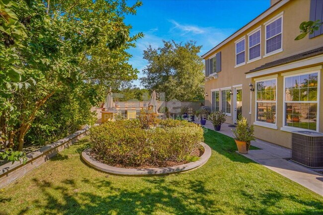 Building Photo - 26155 Lone Rock Ct
