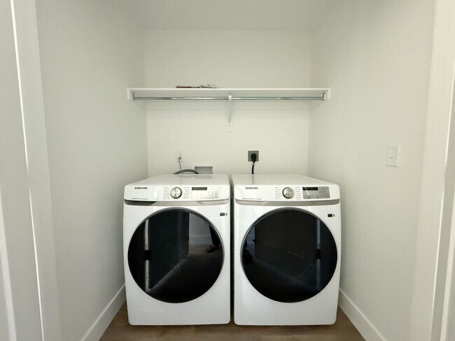 Building Photo - 2722 Blue Dawn Ln