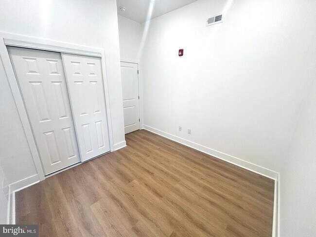 Building Photo - 2104 N 8th St