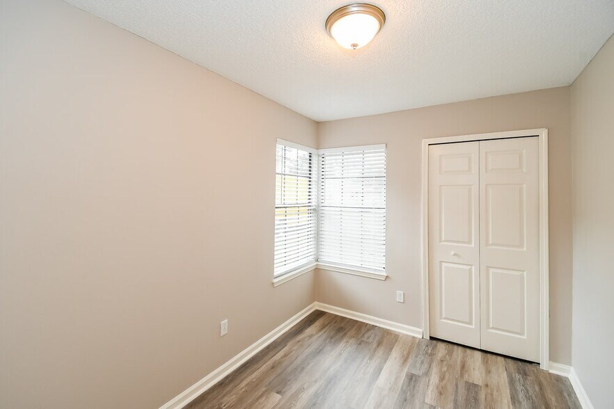 Building Photo - 2610 Malibu Cir