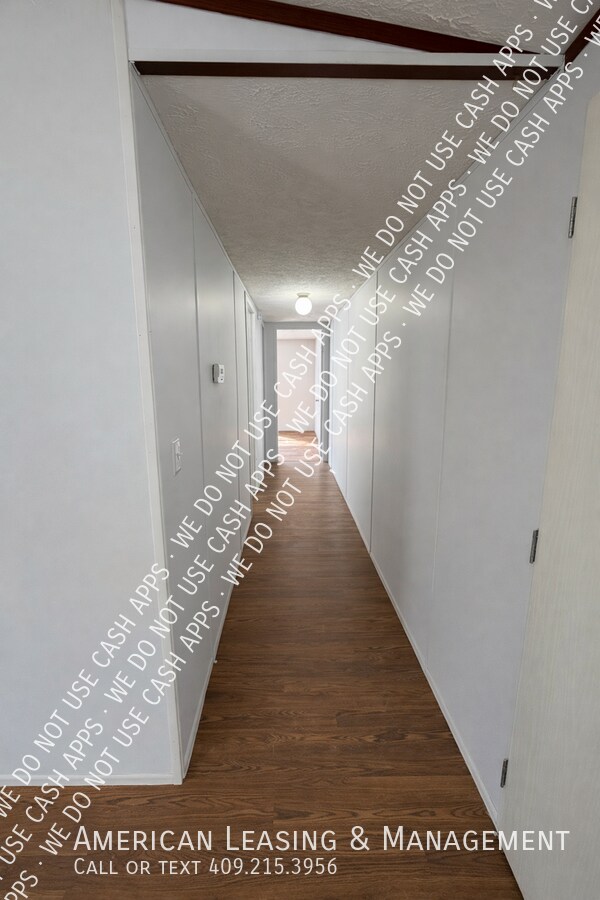 Building Photo - 2909 S Chestnut St