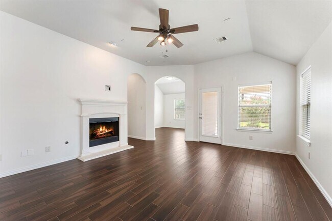 Building Photo - 28519 Lockeridge View Dr