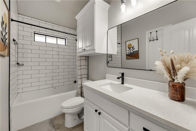 Building Photo - 935 Turtle Dove Trail