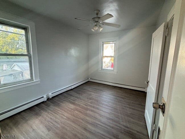 Building Photo - 49 Monticello Ave