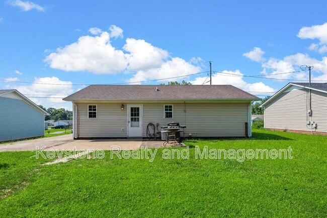 Building Photo - 405 Eddy St