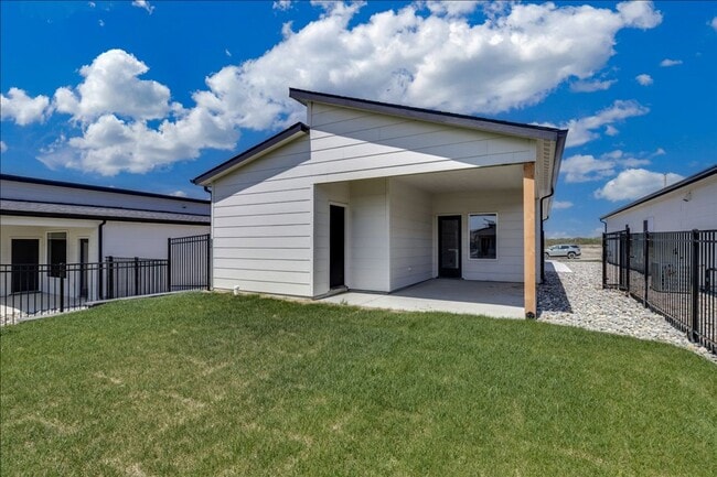 Building Photo - Beautiful Four Bedroom, Two Bathroom