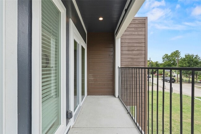 Building Photo - 1908 Gallagher St