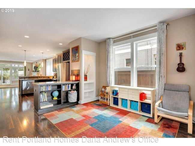 Building Photo - 3 br, 2.5 bath House - 6618 SE 66th Ave