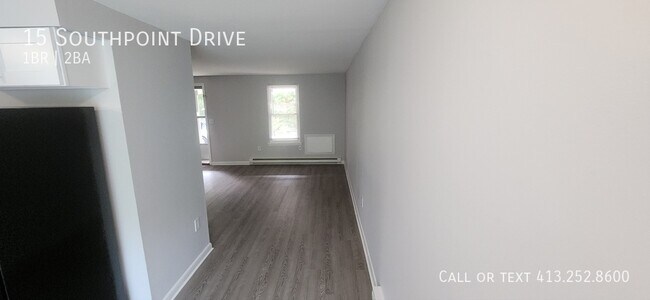 Building Photo - 15 Southpoint Dr