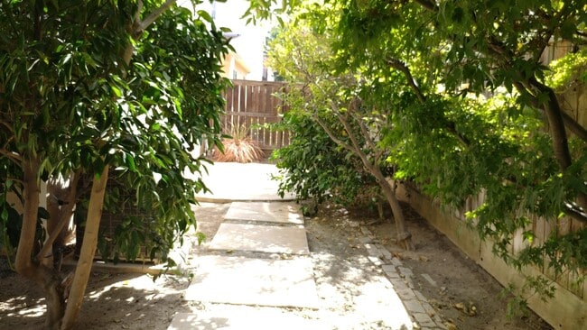 Building Photo - 2-Story home in the gated community of Eur...