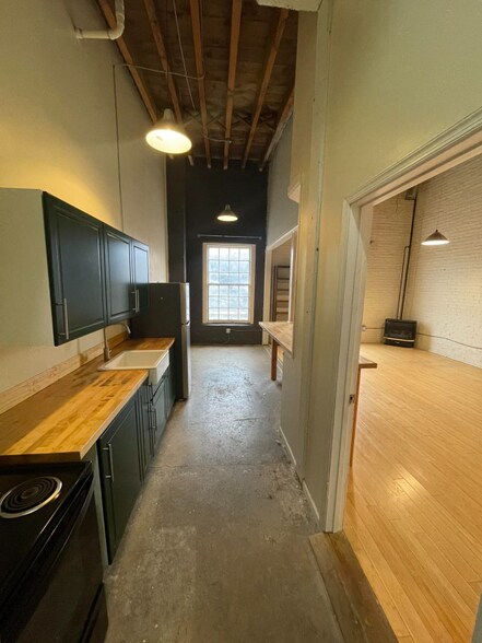 Building Photo - 1009 Jefferson St
