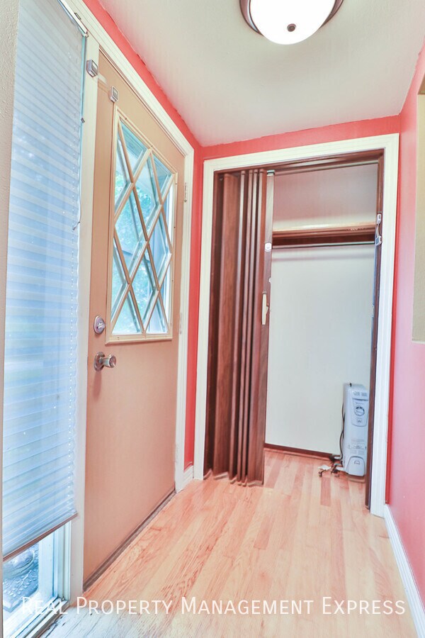 Building Photo - 47704 E 69th St