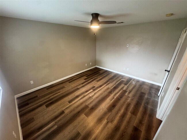 Building Photo - 108 Mesa Dr