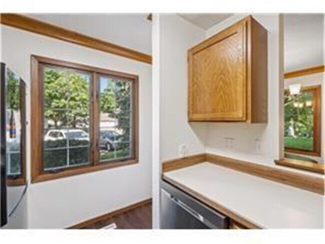 Building Photo - 3563 Blue Jay Way
