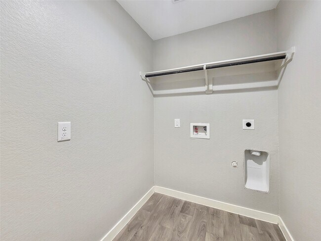 Building Photo - 8122 Hush Hts Dr