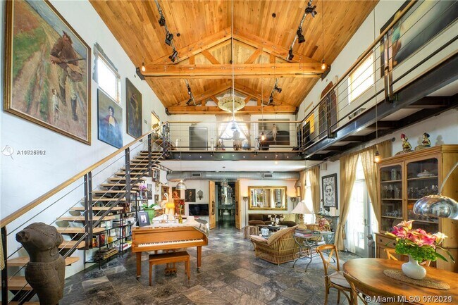 Building Photo - 681 NE 57th St